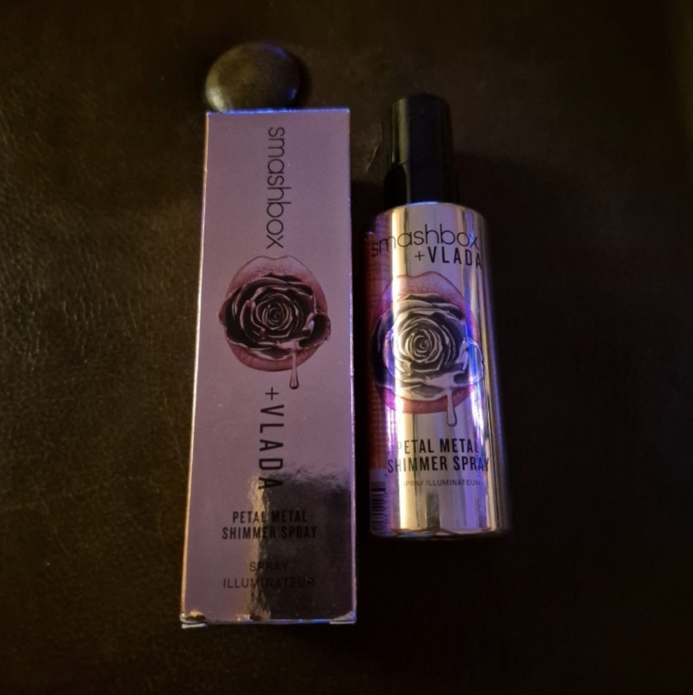 SMASHBOX + VLADA PETAL METAL SHIMMER SPRAY